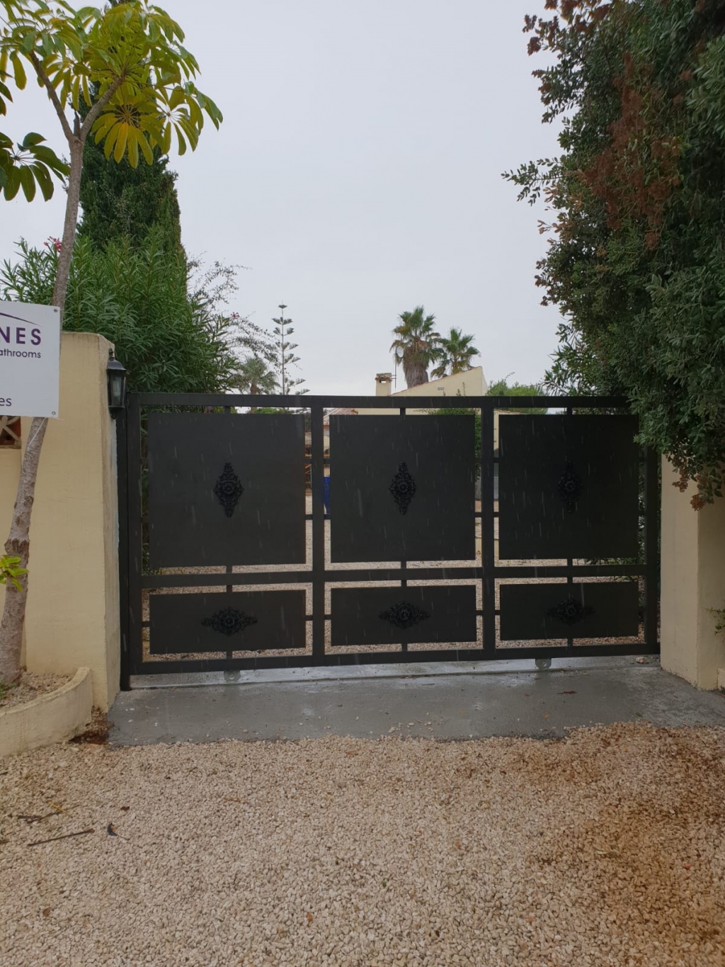 Security & Services Costa Blanca - Electric Gates, Garage Doors & Locksmith