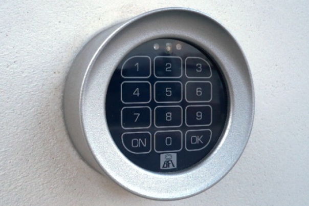 Security & Services Costa Blanca - Electric Gates, Garage Doors & Locksmith