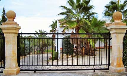 Security & Services Costa Blanca - Electric Gates, Garage Doors & Locksmith