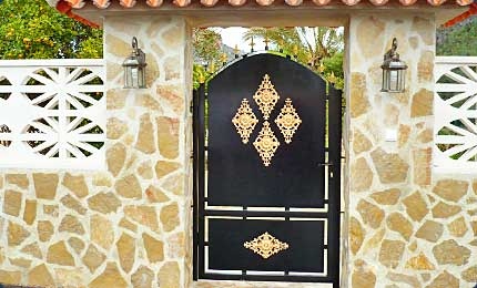 Security & Services Costa Blanca - Electric Gates, Garage Doors & Locksmith