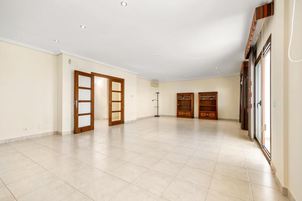 6 bed villa in Altea