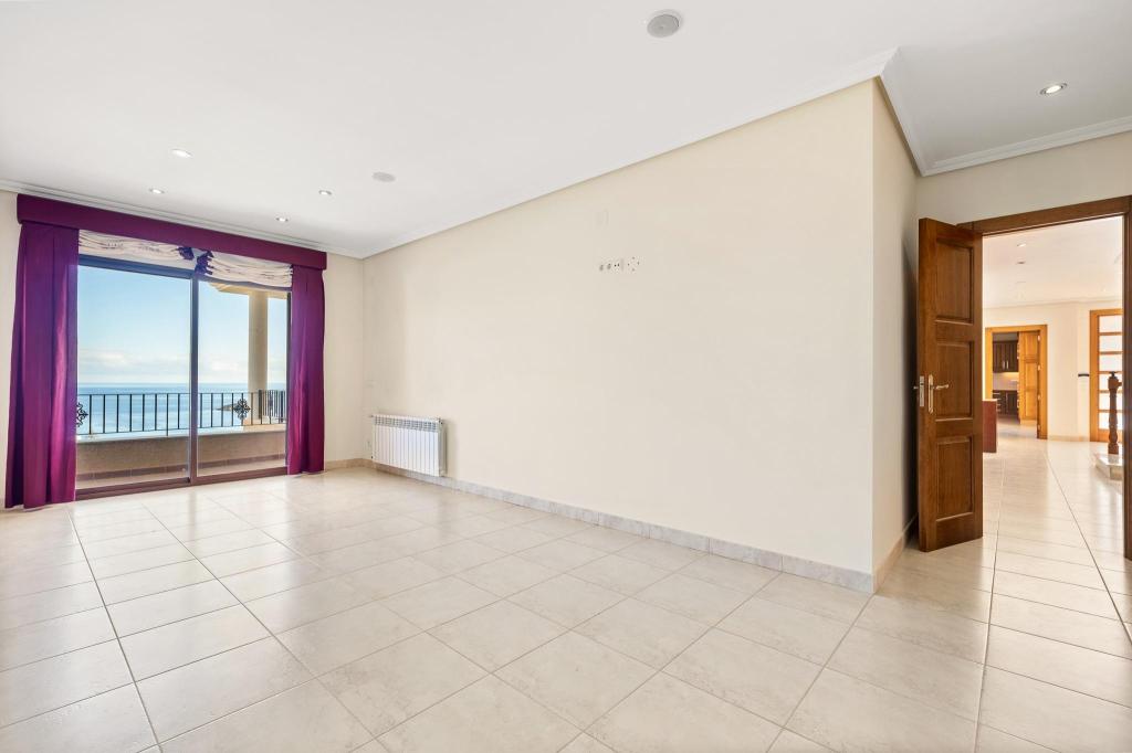 6 bed villa in Altea