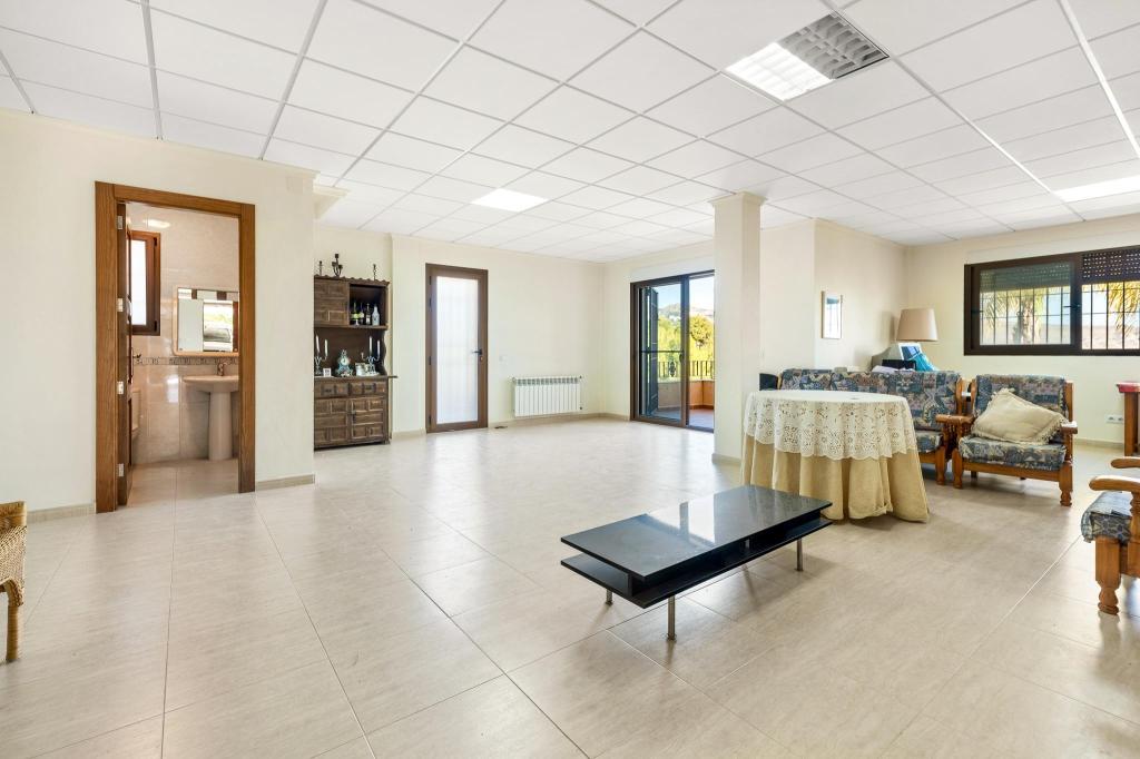 6 bed villa in Altea