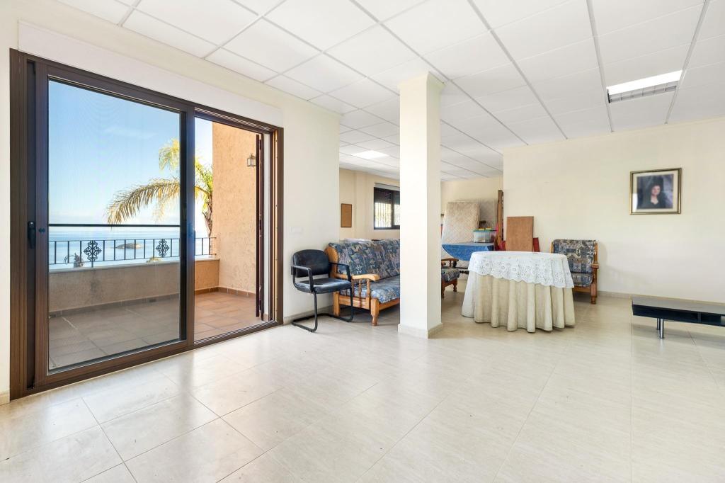 6 bed villa in Altea