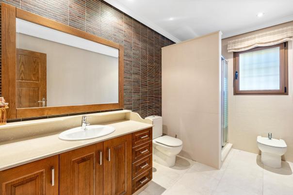 6 bed villa in Altea