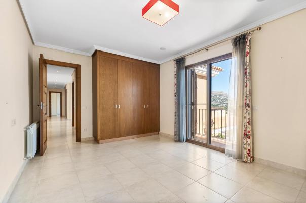 6 bed villa in Altea