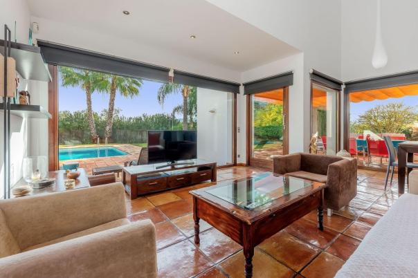 5 bed villa in Ondara