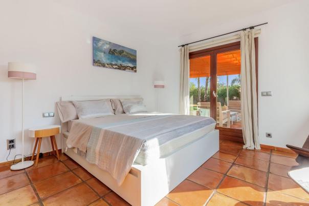 5 bed villa in Ondara