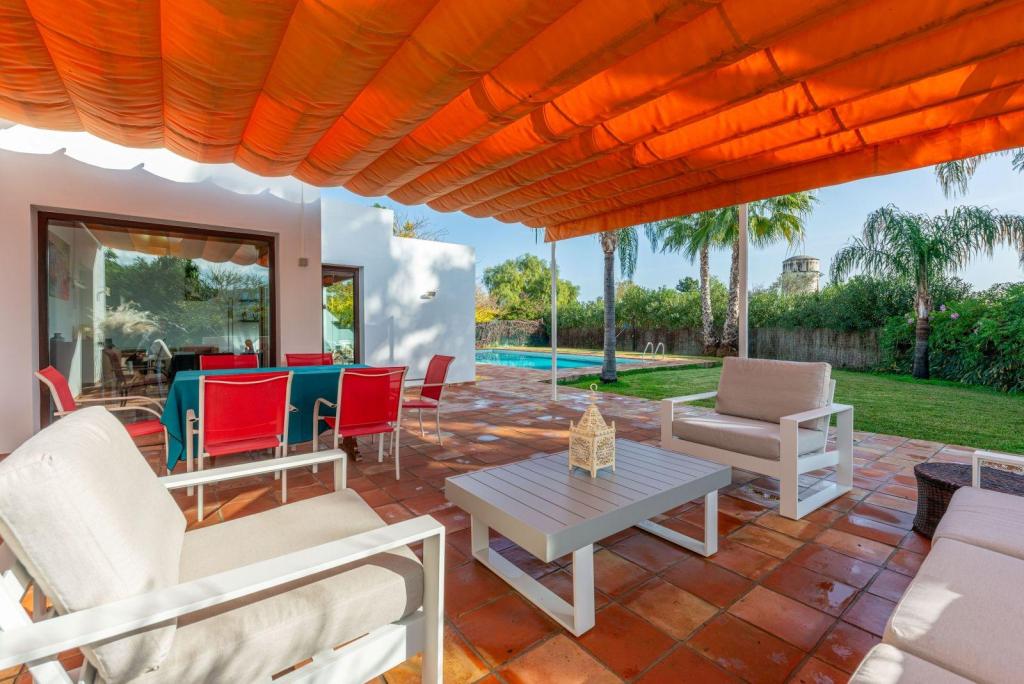 5 bed villa in Ondara