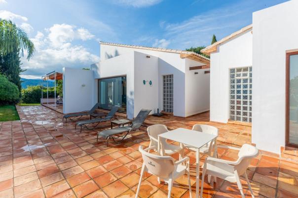 5 bed villa in Ondara