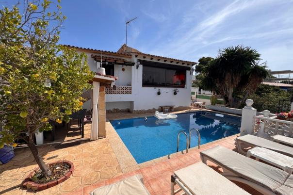 3 bed villa in Moraira