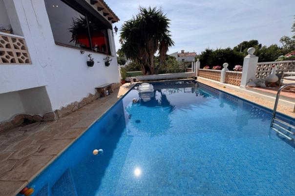 3 bed villa in Moraira
