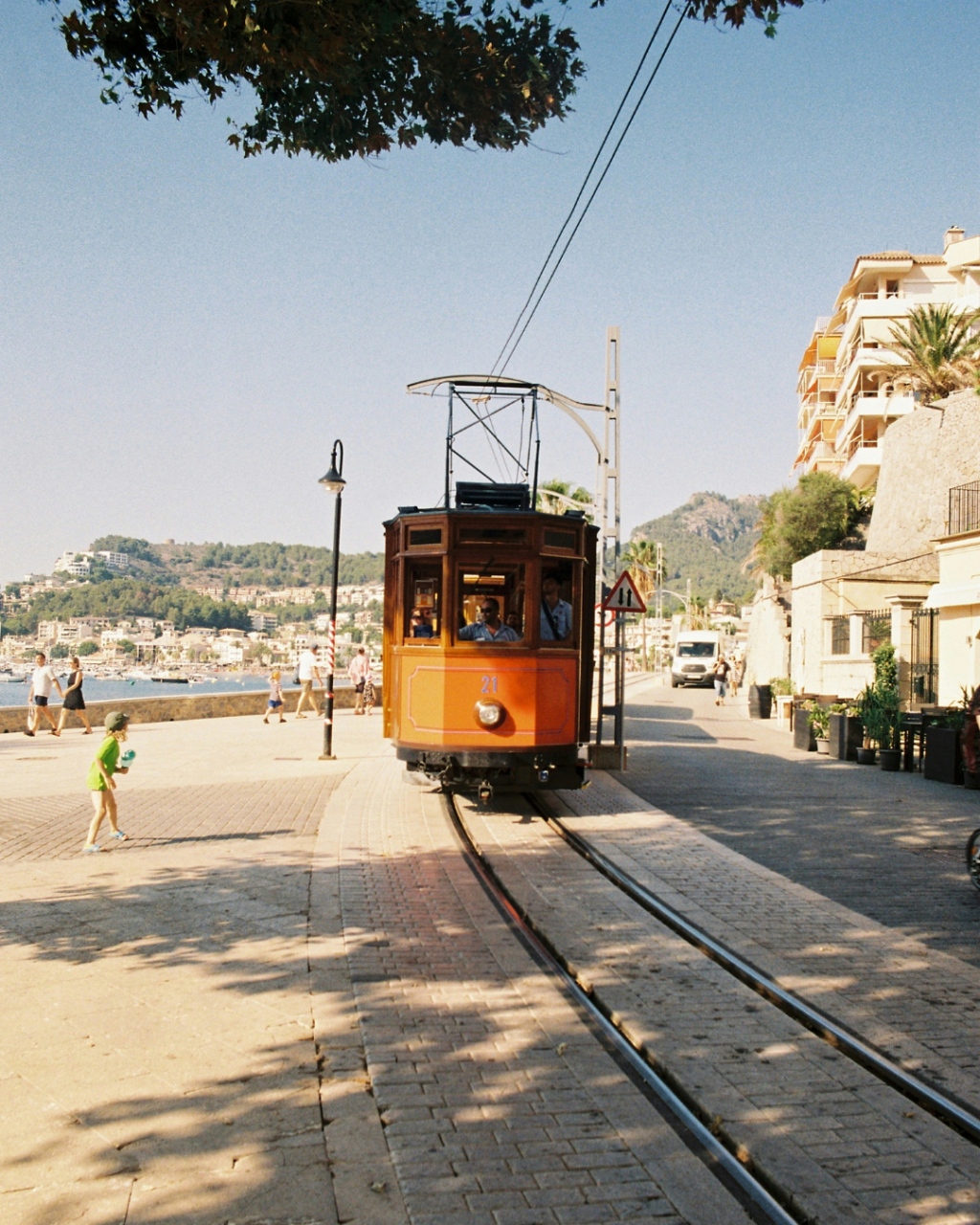 Using the TRAM in Calpe: A Practical Guide to Line 9