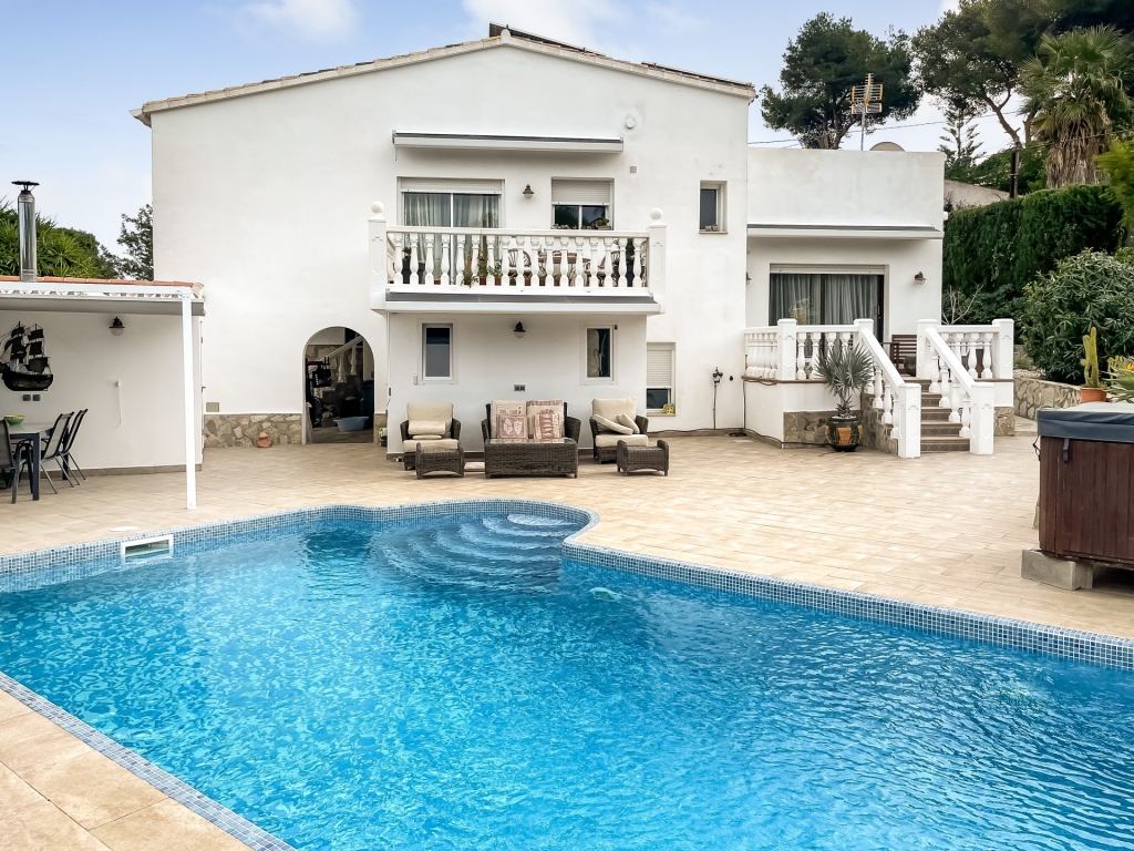 5 bed villa in Xàbia