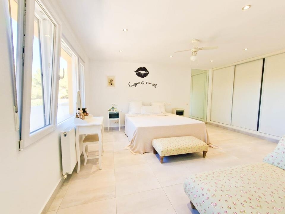 5 bed villa in Javea