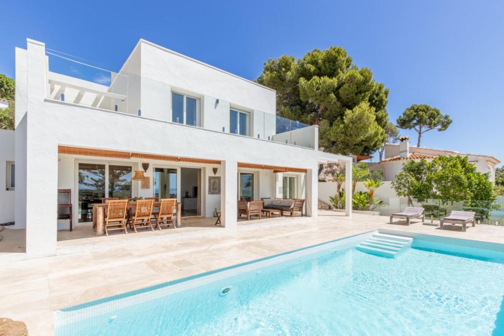 3 bed villas in Moraira