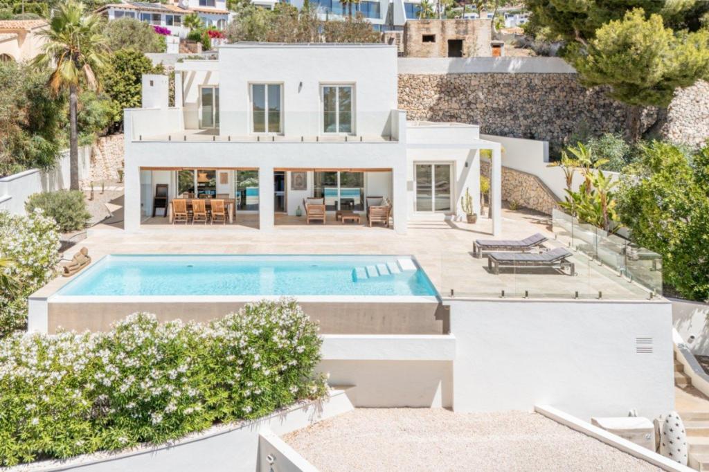 3 bed villas in Moraira