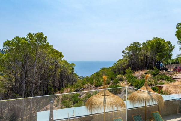 4 bed villa in Altea