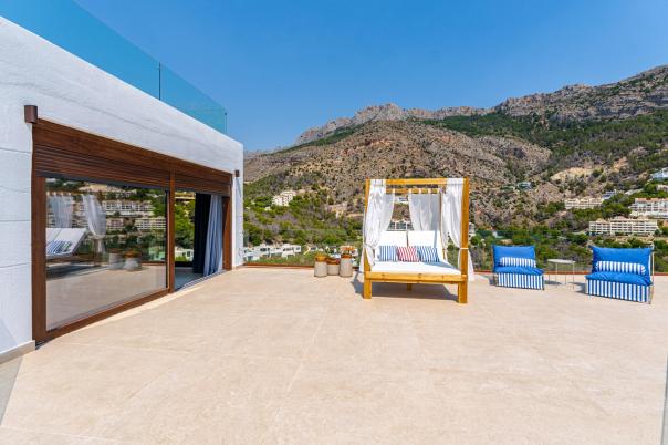 4 bed villa in Altea