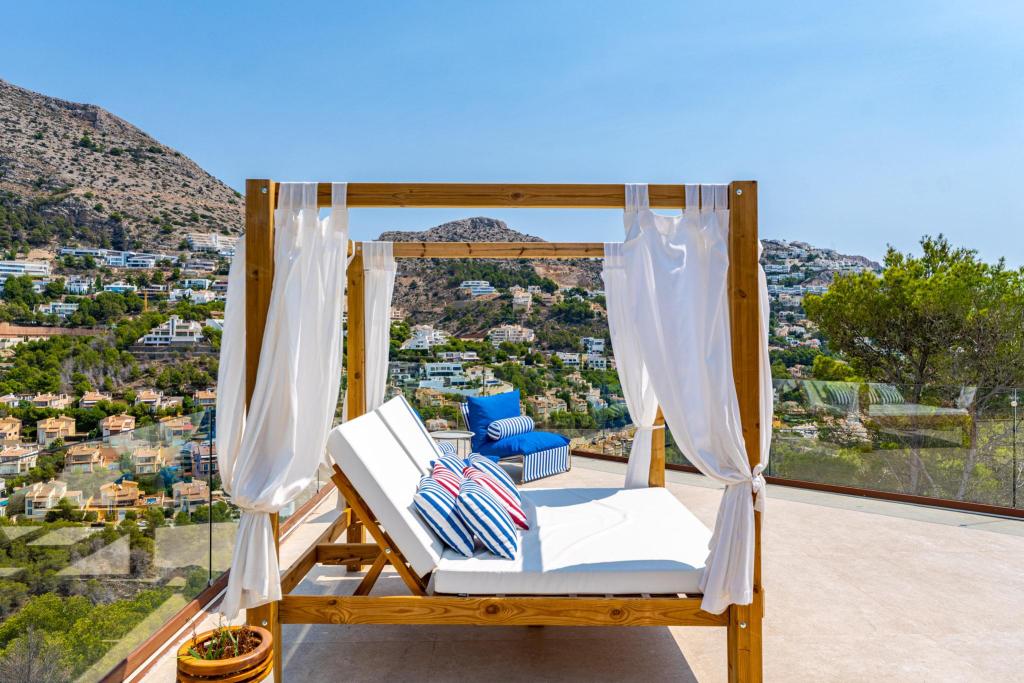 4 bed villa in Altea