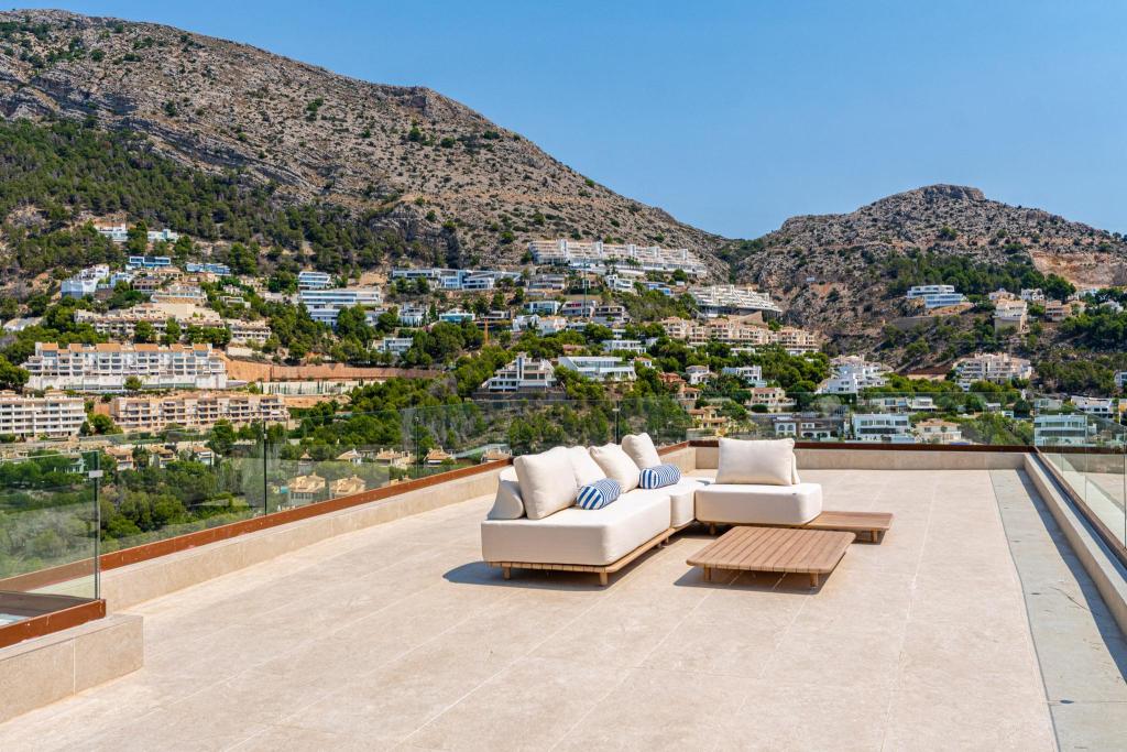 4 bed villa in Altea