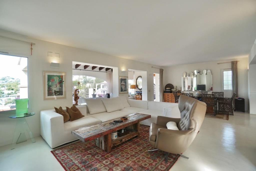 4 bed villas in Moraira