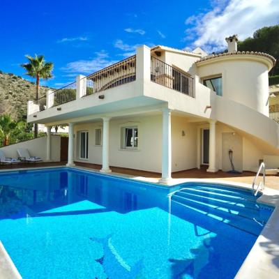4 bed villas in Moraira