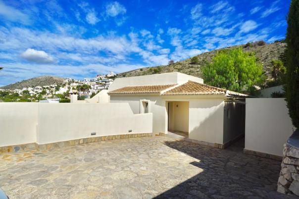 4 bed villas in Moraira