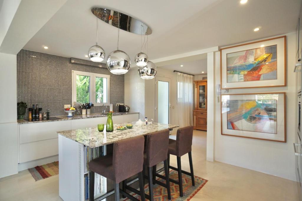 4 bed villas in Moraira