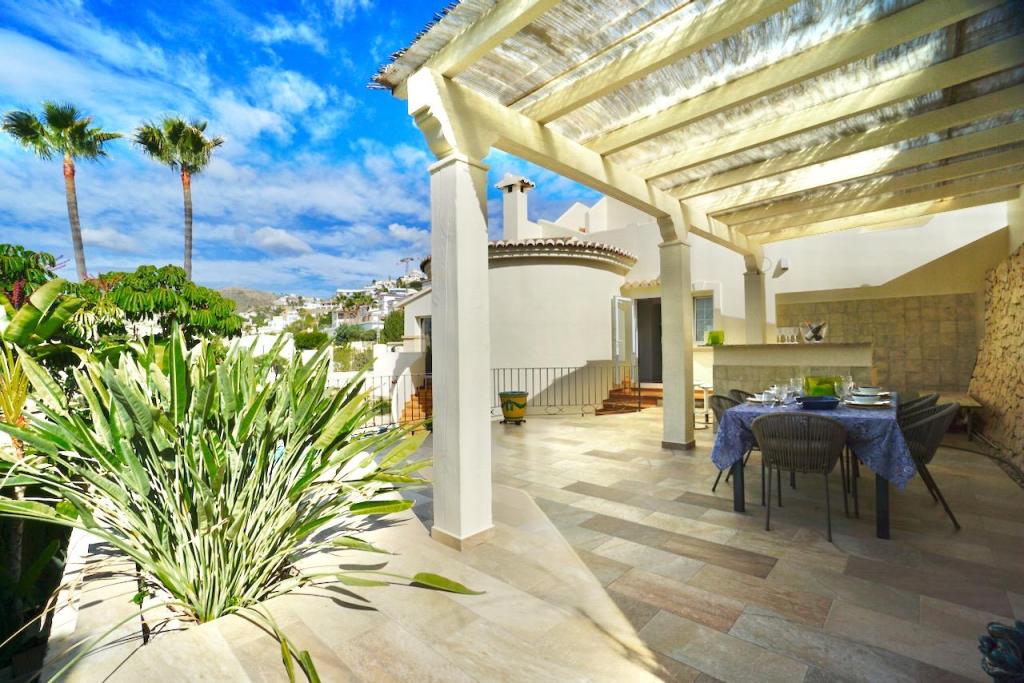 4 bed villas in Moraira