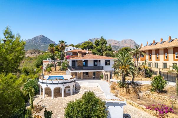 4 bed villa in La Nucía