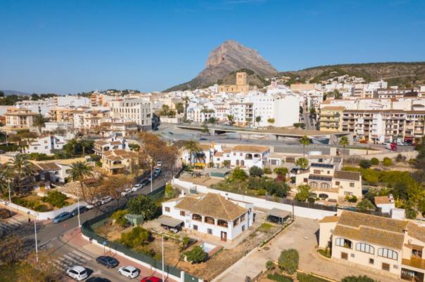 8 bed villa in Jávea