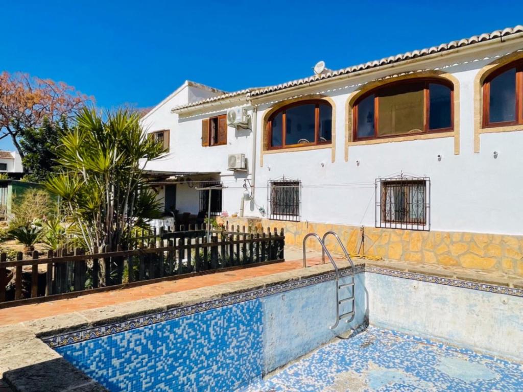 8 bed villa in Jávea