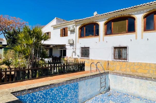 8 bed villa in Jávea