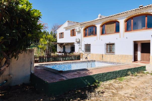 8 bed villa in Jávea