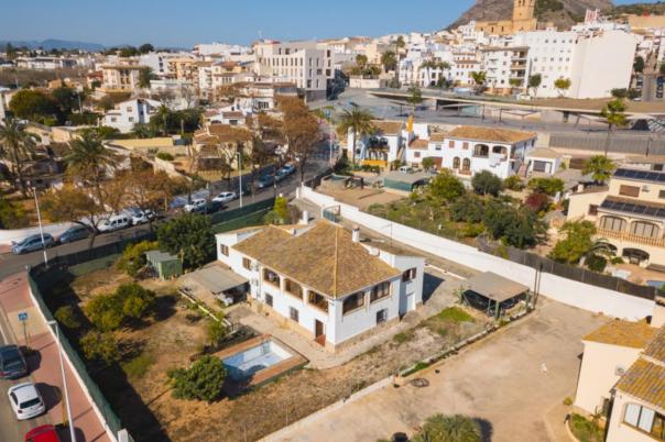 8 bed villa in Jávea
