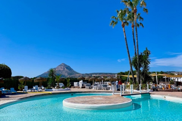 Isla Bonita Javea - Restaurant & Swimming Pool