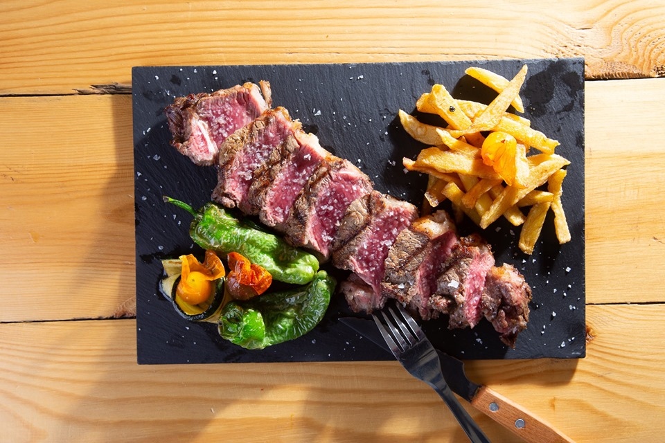 Isla Bonita Javea - Restaurant & Swimming Pool