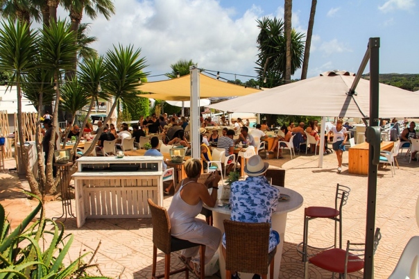 Isla Bonita Javea - Restaurant & Swimming Pool