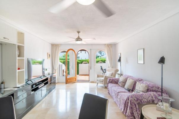 2 bed apartment in Javea