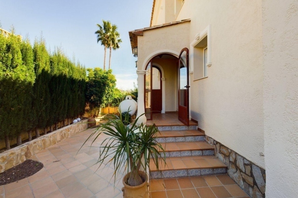 5 bed casa / chalet in Calpe / Calp