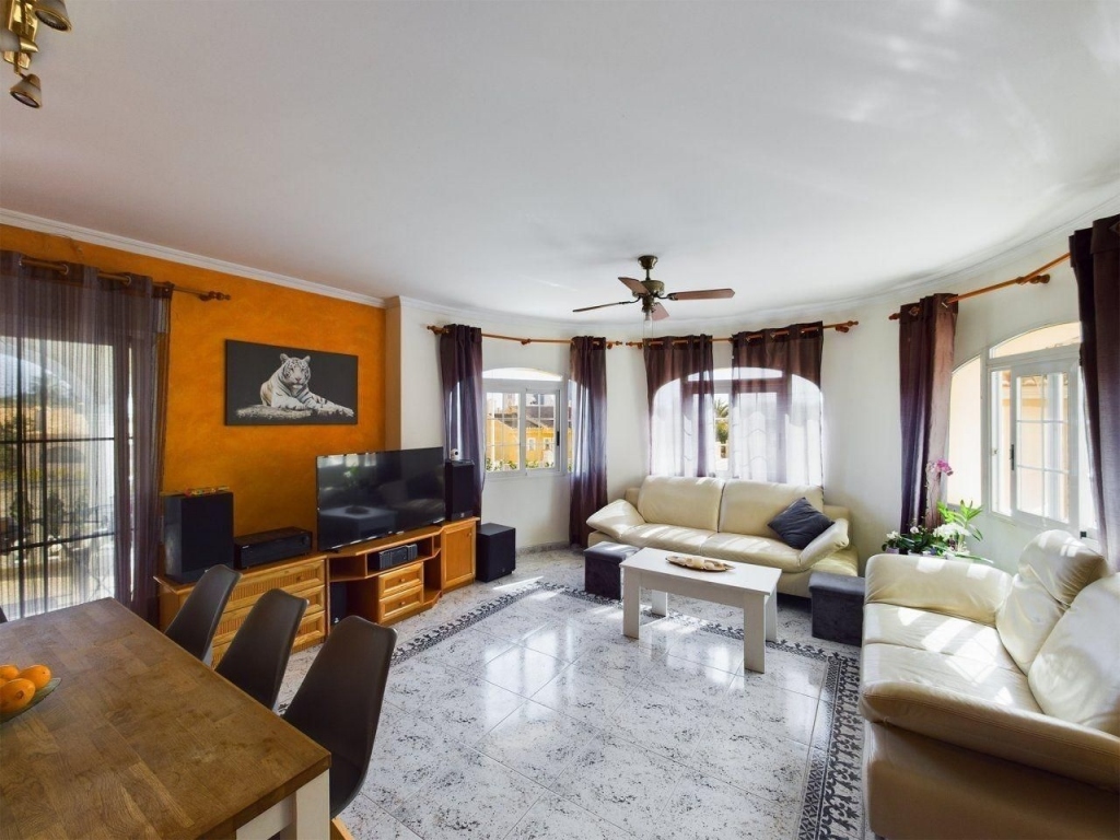 5 bed casa / chalet in Calpe / Calp