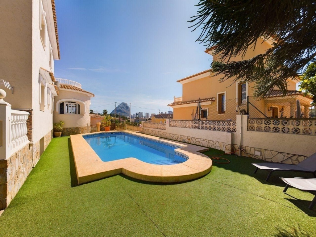 5 bed casa / chalet in Calpe / Calp