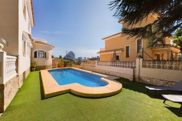 5 bed casa / chalet in Calpe / Calp
