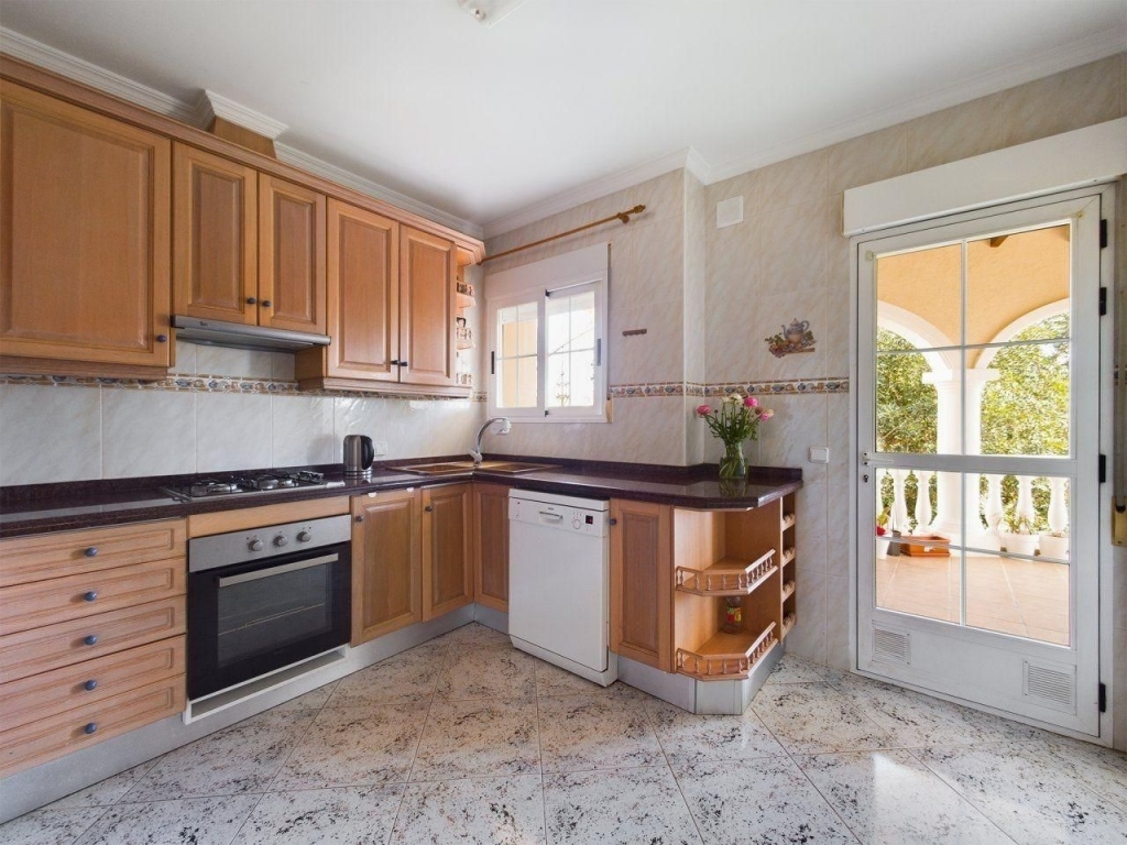 5 bed casa / chalet in Calpe / Calp