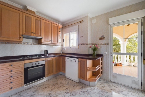 5 bed casa / chalet in Calpe / Calp