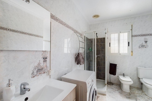 5 bed casa / chalet in Calpe / Calp