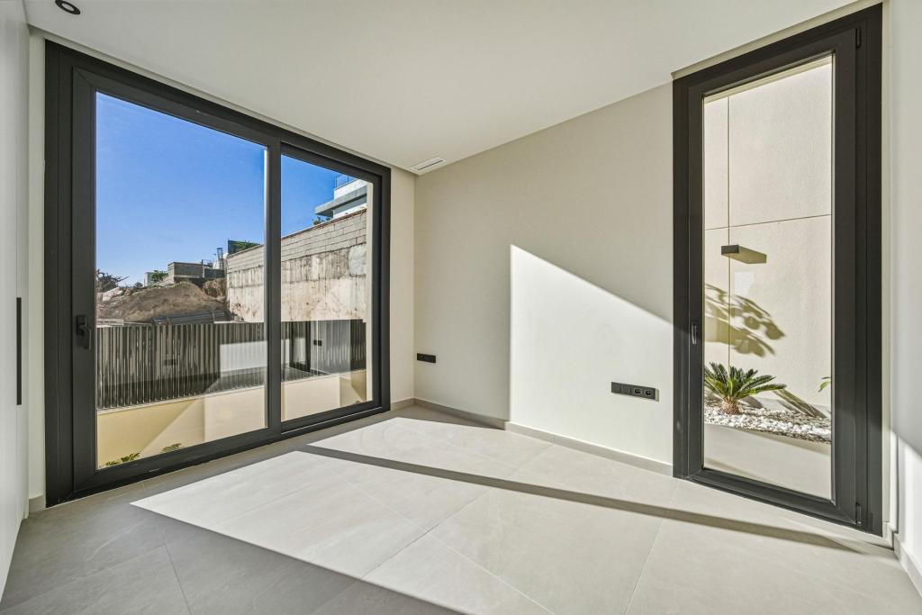 4 bed property in Polop