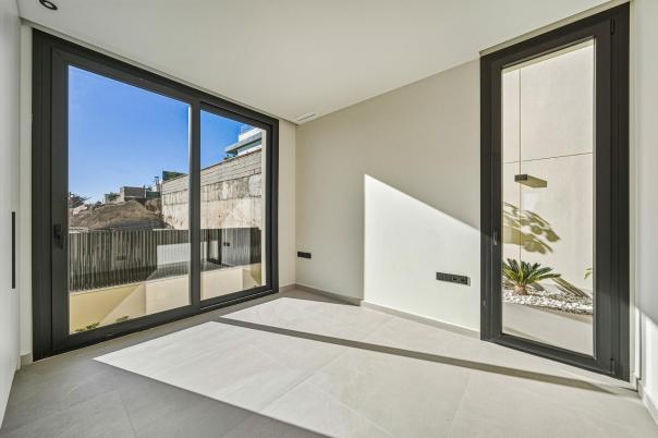 4 bed property in Polop