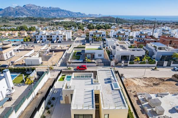 4 bed property in Polop